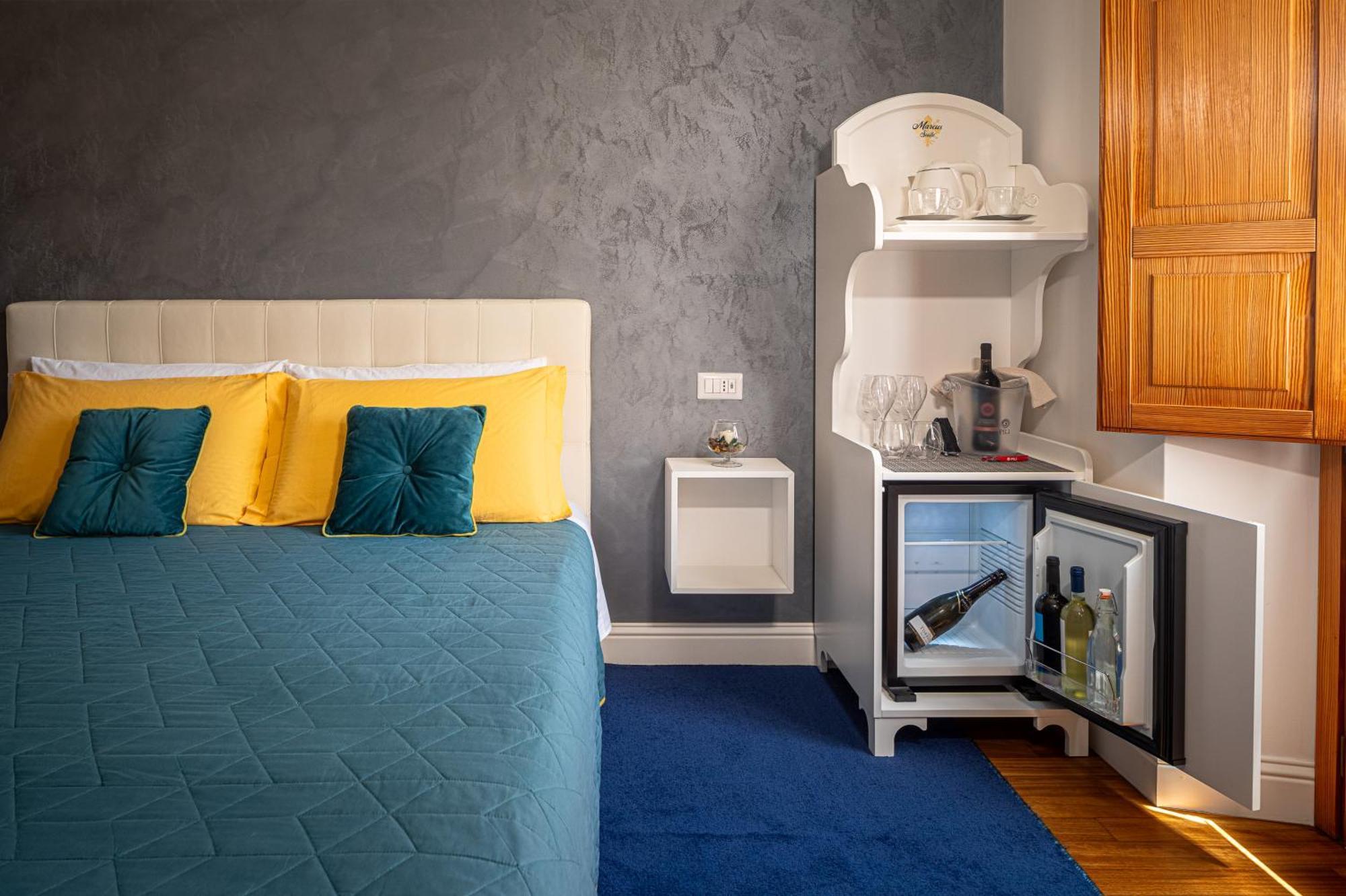 Marcus Suite Cagliari Bagian luar foto